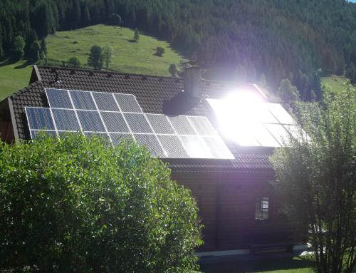 Materialmodifikationen zur Reduzierung der Blendung von Photovoltaik-Modulen